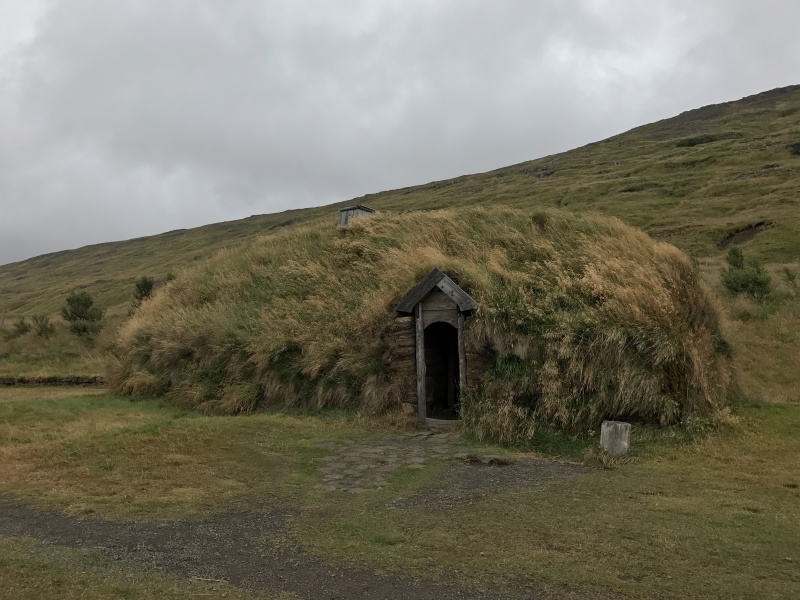 2017/08(August)/Iceland/4Star/800x600_2017-08-28-Iceland-026-Leifr EirIksson-hut.JPG